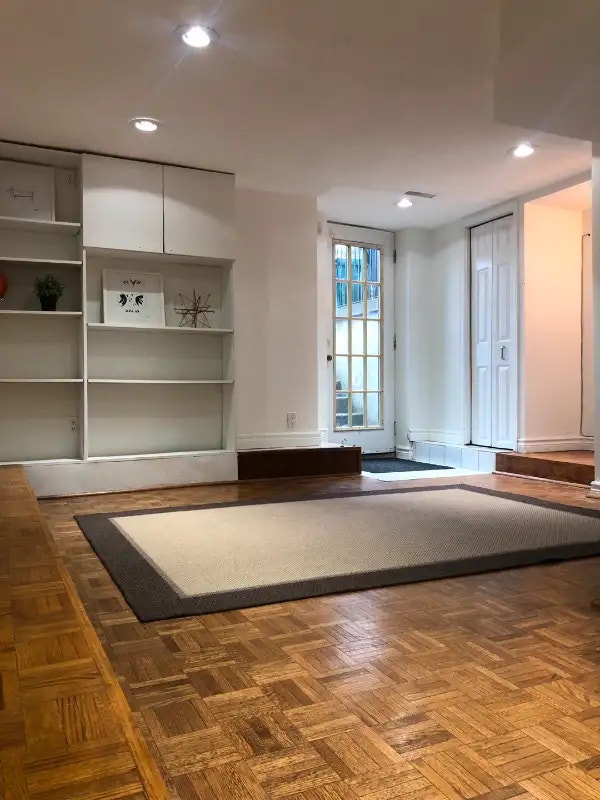 1BED (BSMT) APARTMENT FOR RENT PARKDALE QUEEN. W & DUFFERIN Long