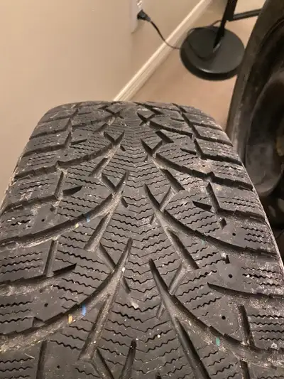 Selling 4 great condition toyo Observe G3-ice SUDDABLE tires. Coming from my 2022 Honda CRV, no need...