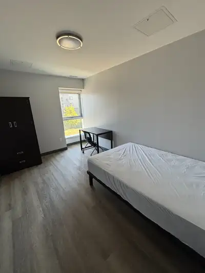 Location: 1 Columbia Street West Private Bedroom + Ensuite Bathroom in a modern 4-bed, 4-bath shared...