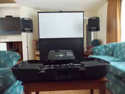 Ultra portable audio/video system. Great for conferences, presentations, parties etc. Like new condi...