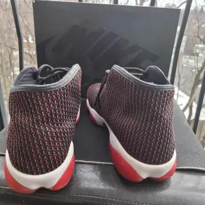 Jordan Horizon bred size 13, View more
