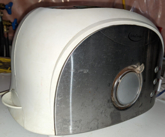 ,2 Slice toaster, stepping machine for gym, water heater in Microwaves & Cookers in Markham / York Region - Image 2