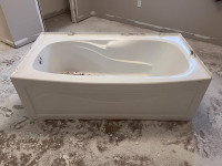 Acrylic tub white