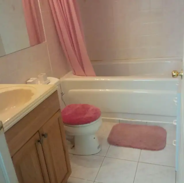 furnished room in Central Park in Room Rentals & Roommates in Ottawa - Image 9