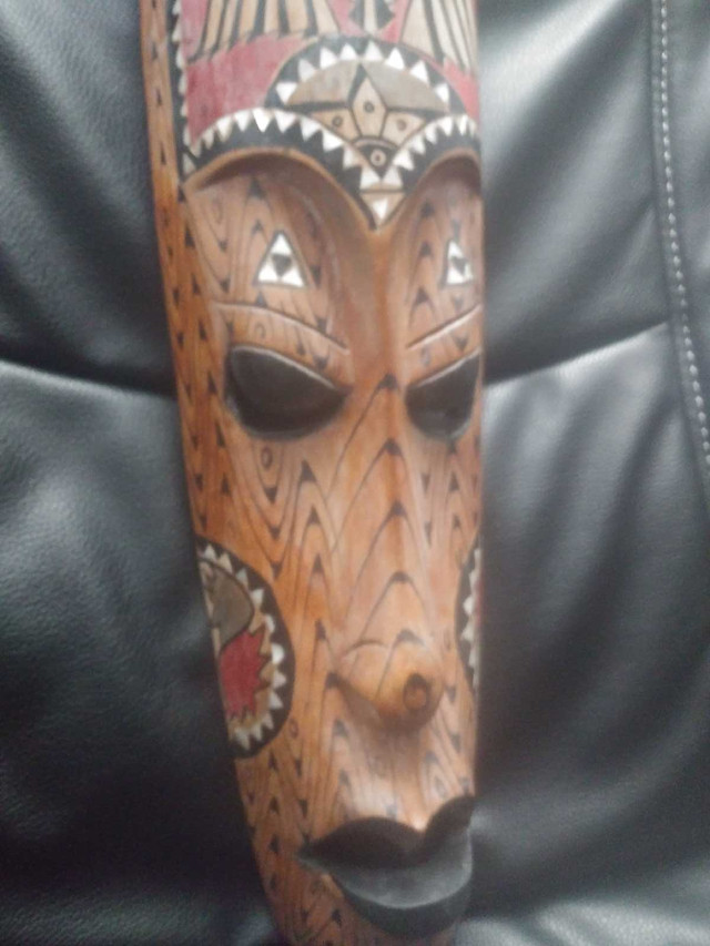 Jamaica Tribal Mask in Arts & Collectibles in Saskatoon - Image 2