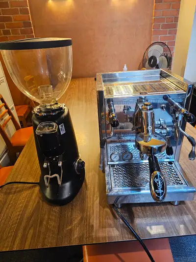 Professional Espresso Machine and Grinder for home use, View more