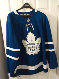 Leafs jersey -large