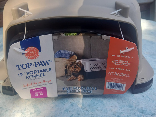 Brand New Top Paw 19 Inches Portable Dog Kennel in Accessories in City of Toronto