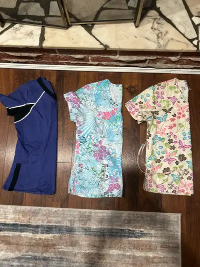 Women’s scrub tops, View more