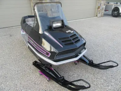 1977 Arctic Cat Cheetah with 2974 miles. Suzuki 500 fan cooled engine with electric start. Hand and...