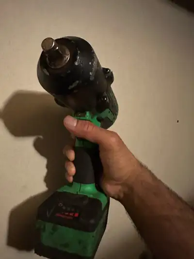 Working very well Tool with battery Nothing wrong