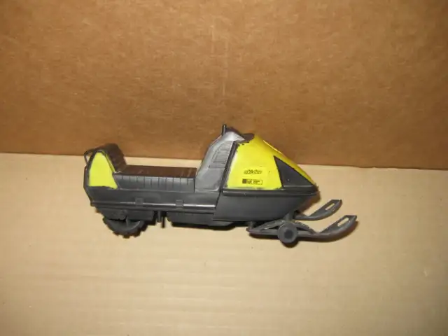 Toy Ski Doo64519992037250121