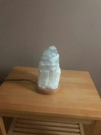 Himalayan crystal lamp
