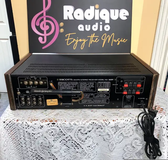 Vintage Scott 25 WPC Stereo Receiver – Silverface Classic	325R in Stereo Systems & Home Theatre in Ottawa - Image 6
