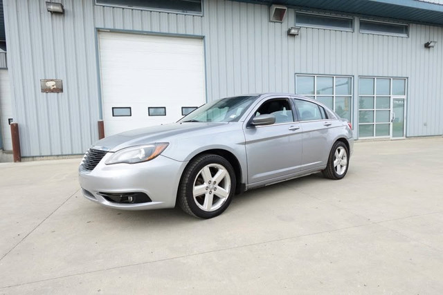 2014 Chrysler 200 s limited in Cars & Trucks in Edmonton