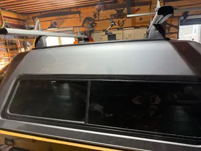 2021 dodge ram 6,4 camper cap $4000