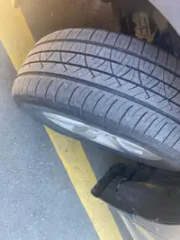 235 60 R17 all-season tires ( No mags)