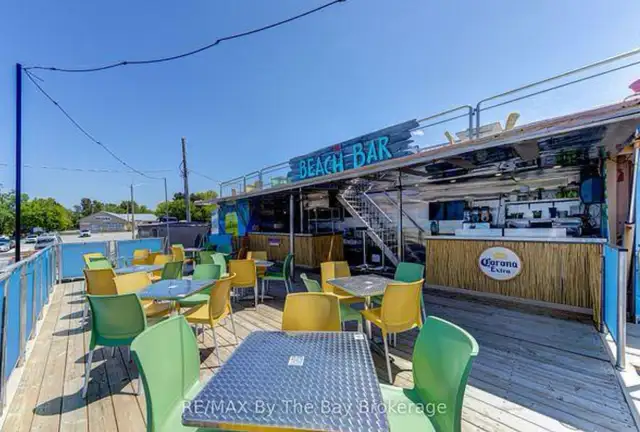 53’ Mobile Bar/Restaurant Event Trailer with Full Kitchen in Other Business & Industrial in Barrie - Image 5