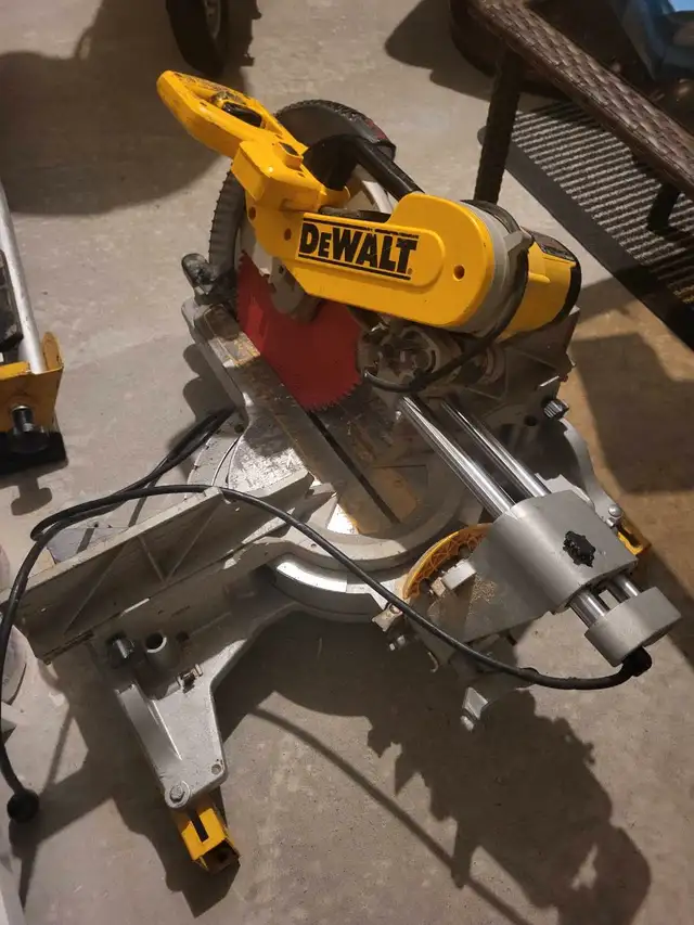 Dewalt  saw 12'inch blade  in Power Tools in Peterborough - Image 2