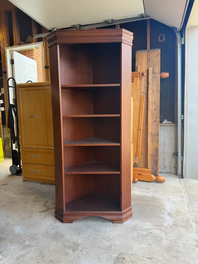 CHERRY WOOD FURNITURE SET – 3 MATCHING PIECES in Dressers & Wardrobes in Oakville / Halton Region - Image 3
