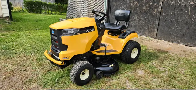 Tracteur a pelouse ( gazon ) CUB CADET 18HP KOHLER 42" de coupe in Lawnmowers & Leaf Blowers in Rimouski / Bas-St-Laurent - Image 4