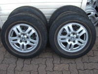 pneu ete Michelin 205-70-15 avec mags honda
