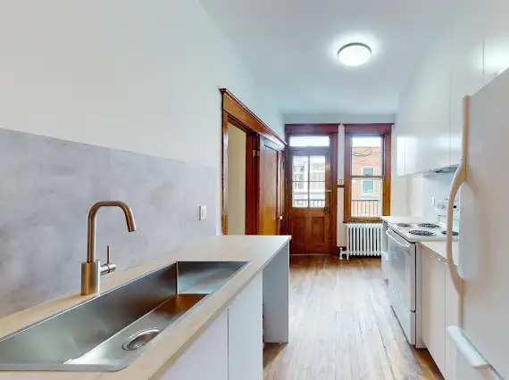 Plateau Parc Baldwin, Grand 4 1/2 chauffage inclus in Long Term Rentals in City of Montréal - Image 7