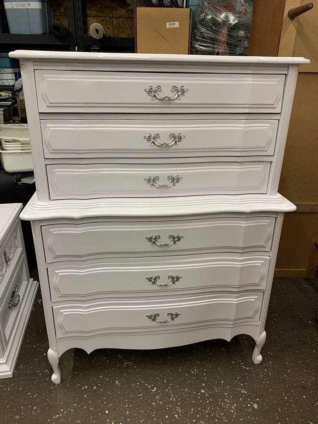 WHITE 6 DRAWER SOLID WOOD FRENCH PROVINCIAL UPRIGHT DRESSER Dressers