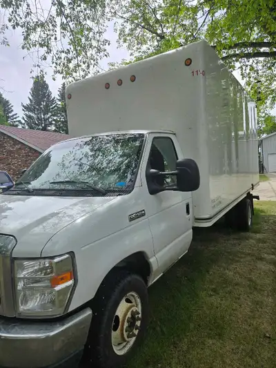 2022 Ford E-Series Cutaway E-450 DRW 176" WB, 7.3L V8 Gas, 16ft Cube, Rear Pull Out Ramp AC Traction...