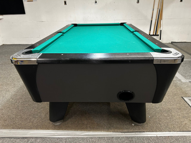 Dynamo 7’ Pool table - Gun Metal Gray in Other in Regina - Image 2