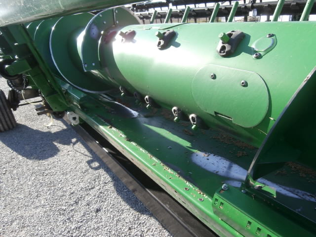 2023 John Deere 630F Combine Head 30' Wide in Farming Equipment in Leamington - Image 3