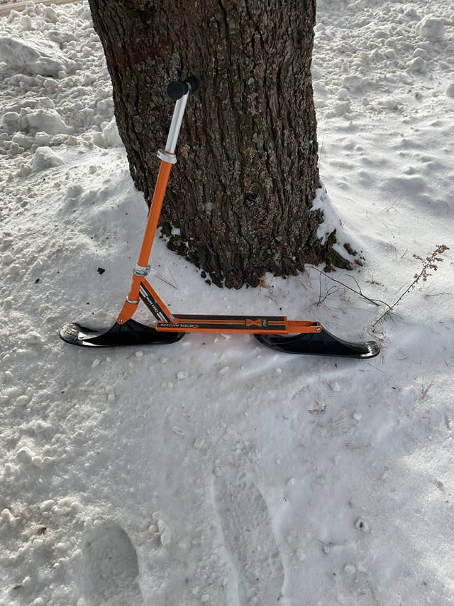 Stiga snow kick; snow scooter dans Planches à neige  à Trois-Rivières