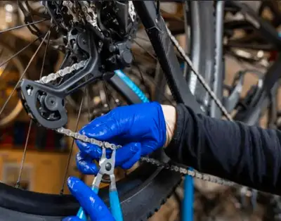 YOU NEED SOME HELP TO YOUR BIKES? CONTACT ME AT 587 966 9158 I DO ALL KIND OF BIKES FREE CHECK UP NE...