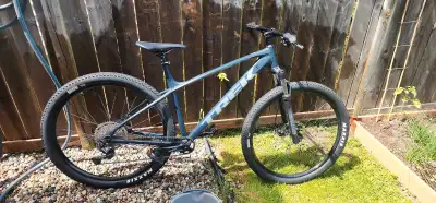 Trek Marlin 7 Large, View more