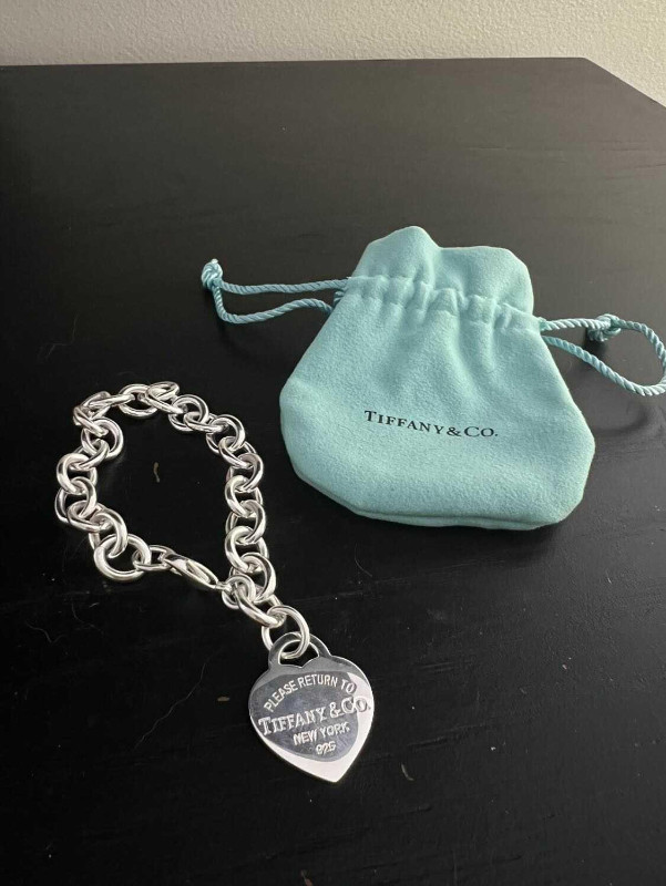 Tiffany & Co. Sterling Silver Heart Bracelet in Jewellery & Watches in Markham / York Region