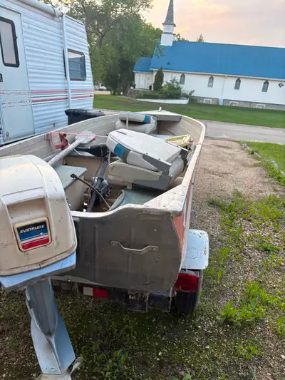 Comes with 9.9 evenrude electric trolling motor. 2 new batteries Fish finder. Trailer has a spare ti...