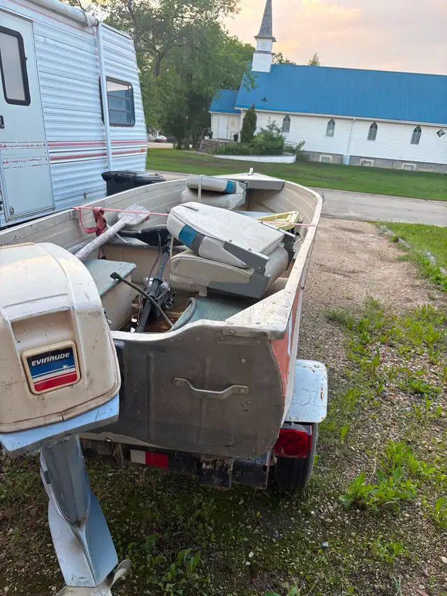 12 foot aluminum in Personal Watercraft in Grande Prairie - Image 2