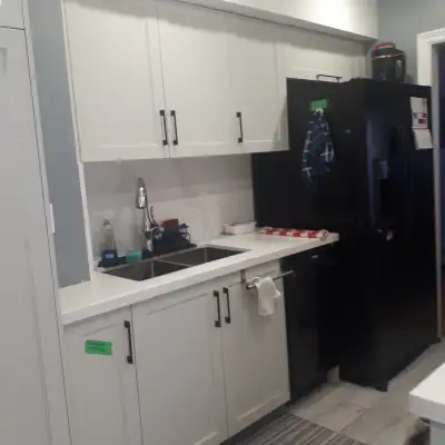 FURNISHED CLEAN ROOM - SCARBOROUGH $750 AVAILABLE NOW
