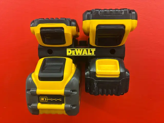 DeWalt Battery Wall Mount Holder 4/6 Batteries Optional Packout in Power Tools in Markham / York Region - Image 3