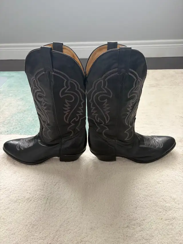 Boulet black leather cowboy/western boots men’s size 9.5 3e  in Men's Shoes in Oakville / Halton Region - Image 5