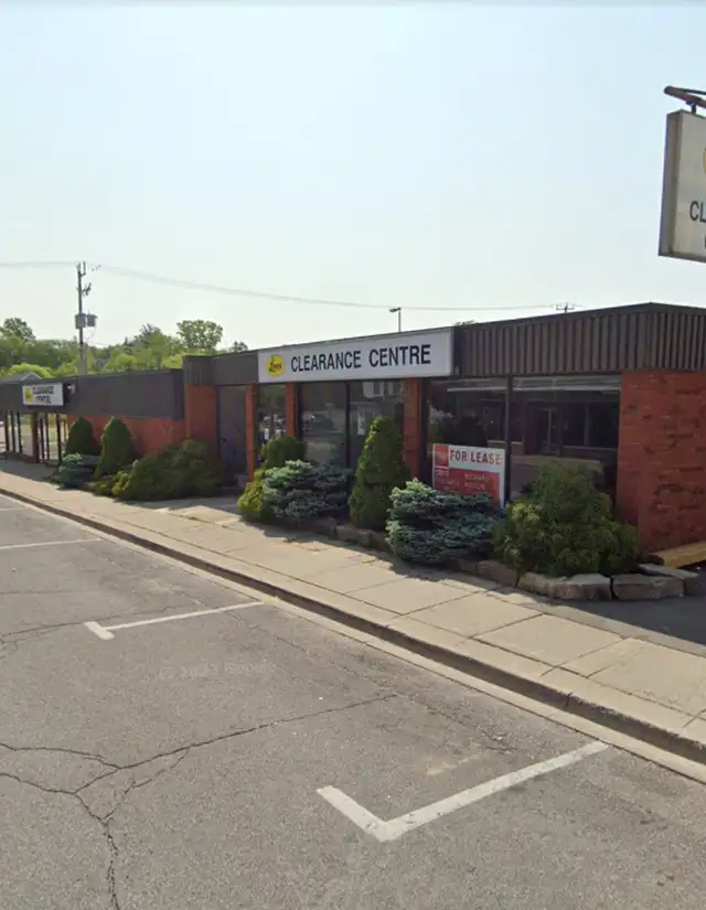 Commercial Space For Lease62867602789378121