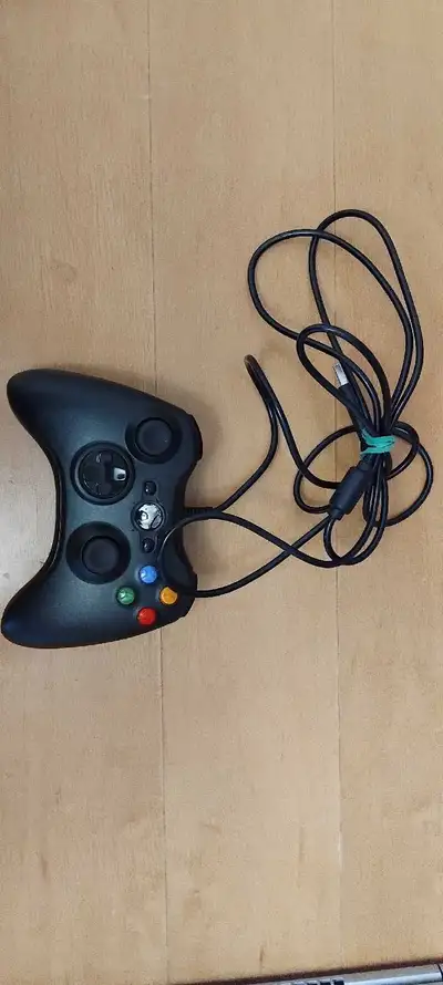 Selling a wired Xbox 360 controller, fully functional and ready for gaming! It's been used, but it's...