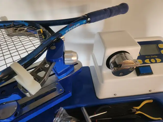 Tennis Racquets Stringing
