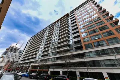 2 bedroom with 2 bathroom in downtown city hall for rent