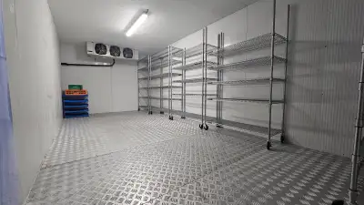 Complete 21' x 10' x 8' commercial walk-in freezer, fully operational and ready to relocate. Approx....