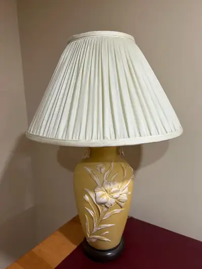 ETHAN ALLEN VINTAGE TABLE LAMP, View more