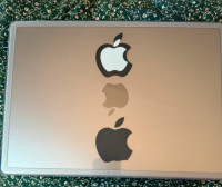 Apple MacBook Pro M2