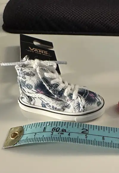 Brand new miniature sneaker keychains Nike and Vans Off the Wall, View more