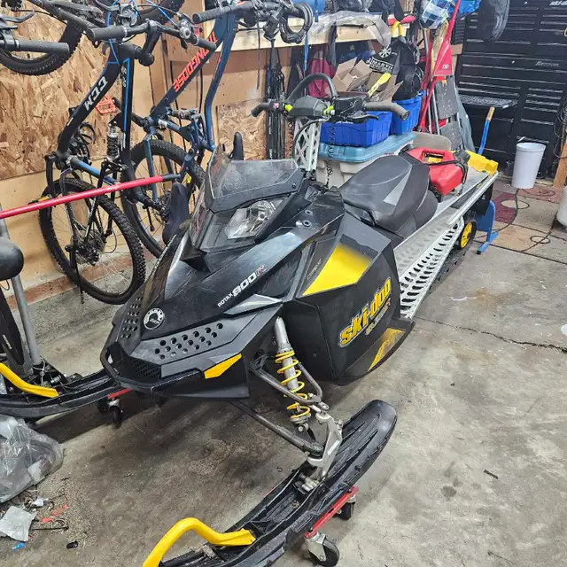 2009 summit 800 in Snowmobiles in St. Albert - Image 3