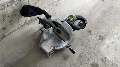 Delta Shopmaster 10' miter saw., View more
